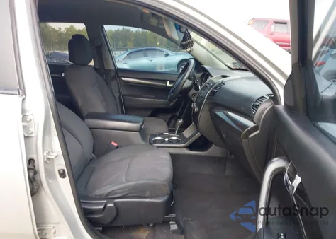 2013 Kia Sorento Lx из США, поврежденный, VIN 5XYKTDA68DG355024